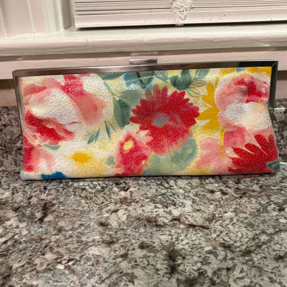 HOBO International Clutch
